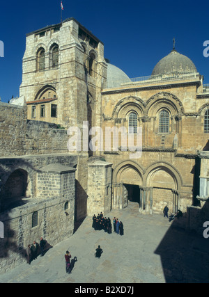 Israël Jérusalem Vieille Ville Saint-sépulcre vue du dessus avec spier et cour d'entrée Banque D'Images