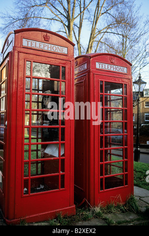 Les cabines téléphoniques à Londres, Royaume-Uni Banque D'Images