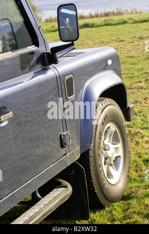 De près de l'autre les détails d'un land rover defender 4x4 Banque D'Images