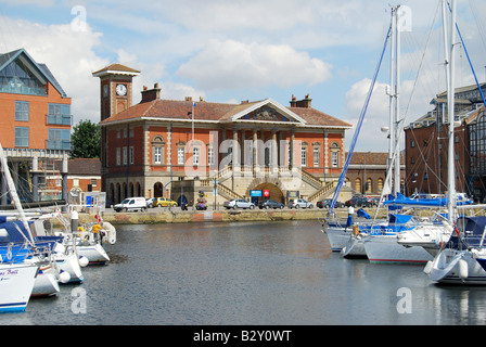 L'Ancienne Douane, bassin à flot, Ipswich, Suffolk, Angleterre, Royaume-Uni Banque D'Images