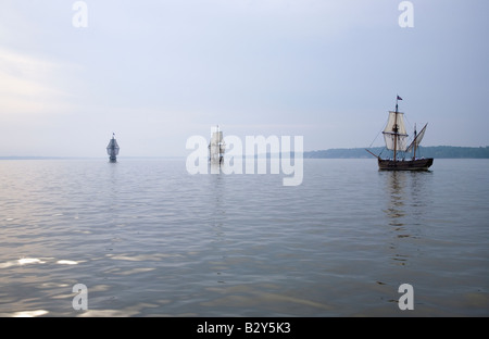 Le Susan Constant, Godspeed et Discovery, re-créations des trois navires qui ont amené les colons anglais de la Virginie en 1607 Banque D'Images