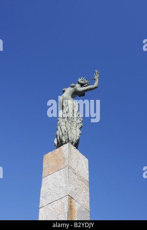 Statue à côté du village martyr d'Oradour-sur-Glane en Haute-Vienne Banque D'Images
