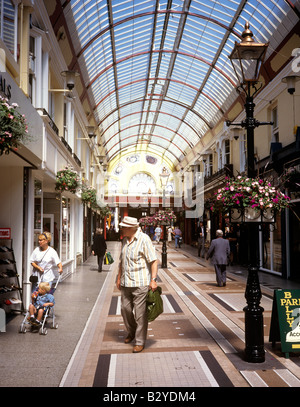 UK Angleterre BOURNEMOUTH Dorset dans shopping arcade victorienne Banque D'Images