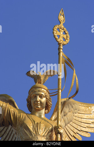 La colonne de la victoire surmontée par Victoria, la déesse de la victoire, Berlin, Allemagne Banque D'Images