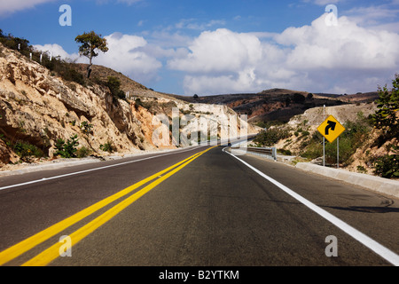 Autoroute à péage, entre la ville de Mexico et d'Oaxaca, Mexique Banque D'Images