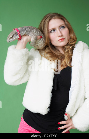 Portrait de femme avec Lizard Banque D'Images