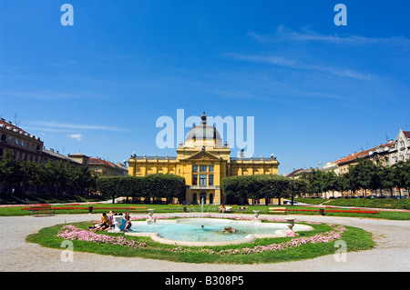Croatie, Zagreb, Tomislava Square. Exposition Art Pavilion architecture Austro Hongrois Tomislava Square Banque D'Images