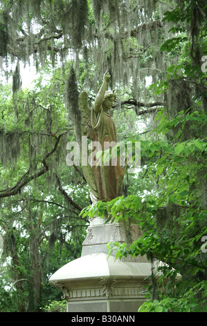 Archange à Bonaventure Cemetery, Savannah, Géorgie Banque D'Images