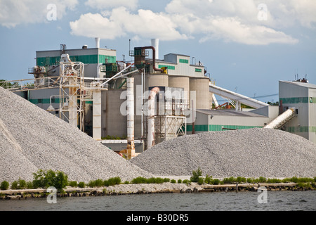 Agrégat de silice travaille à Midland, en Ontario, Canada. Debout à côté de l'extrémité sud de la baie Georgienne. Banque D'Images