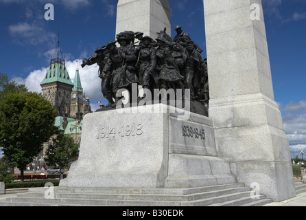 Monument commémoratif de guerre à la place de la Confédération à Ottawa, Canada Banque D'Images