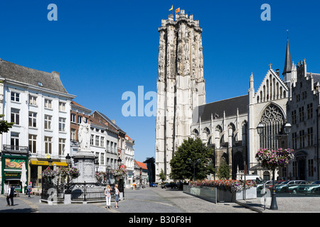 St dans l'Romboutskathedraal Grote Markt (Grand Place), Mechelen, Belgique Banque D'Images