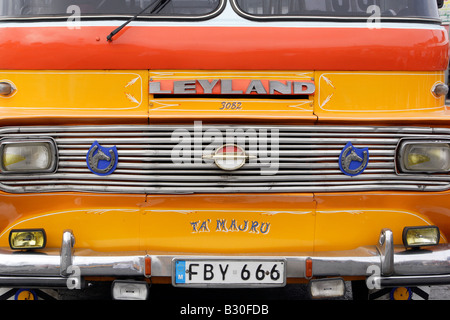 Classic Malte Bus, face close-up Banque D'Images