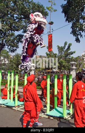 Acrobatic Troup Tet Saigon Vietnam vacances Festival Banque D'Images