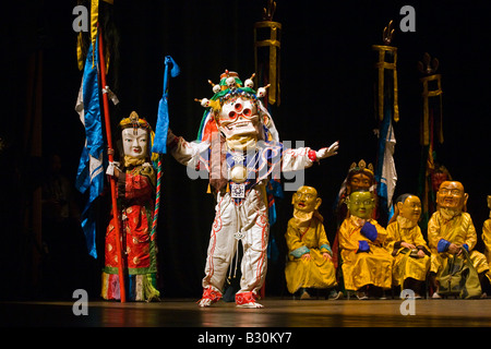 Squelette DANSEUR MASQUÉ KUMBUM CHAMTSE LING parrainé par le Centre culturel tibétain Bloomington Indiana Banque D'Images