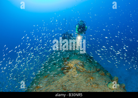 Plus de plongeur sous-marin USS Apogon Stern des Îles Marshall Micronésie atoll de Bikini Océan Pacifique Banque D'Images