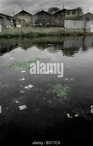 Un entrepôt abandonné dans l'East End londonien. Zone de réaménagement olympique. Banque D'Images