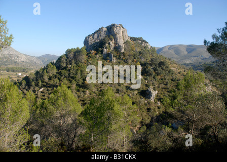 Vue sur pied jusqu'à Els péages, près de Vall de Ebo, Marina Alta, Alicante Prov. Comunidad Valenciana, Espagne Banque D'Images