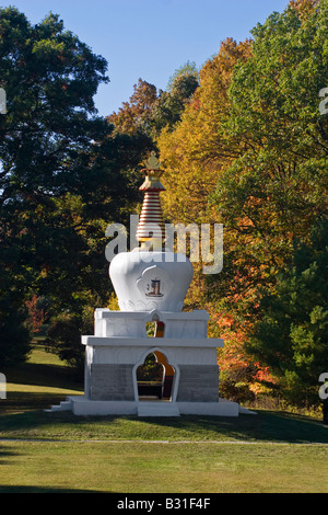 Ce Stupa ou CHORTEN est une relique bouddhiste tibétain hoder CENTRE CULTUREL BOUDDHISTE MONGOLE Bloomington Indiana Banque D'Images