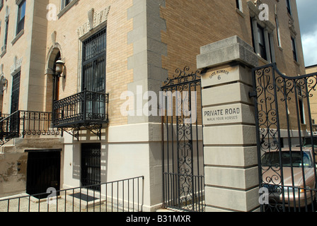 Maisons en rangée à la classe florissante le quartier historique de St Nicholas dans le quartier de Harlem, New York Banque D'Images