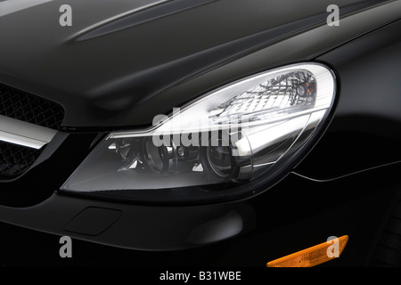 2009 Mercedes-Benz SL550 SL-Series en noir - Phare Banque D'Images