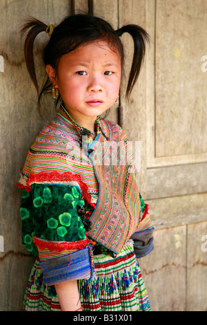 Dans un village Hmong fleurs près de Bac Ha, Vietnam Banque D'Images