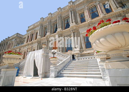 ISTANBUL, TURQUIE. Le Ciragan Palace Hotel sur le Bosphore. L'année 2008. Banque D'Images