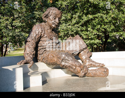 Washington DC USA Albert Einstein Memorial sculpture en bronze sur le National Mall Photo copyright Lee Foster Photo 13 washdc76086 Banque D'Images