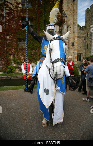 Chevalier à Hever Castle Kent en Angleterre lors d'un tournoi de joutes Banque D'Images