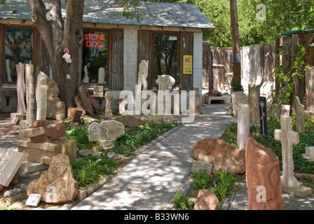 Texas San Angelo Old Chicken Farm Centre d'Art de la sculpture sur pierre studio Banque D'Images