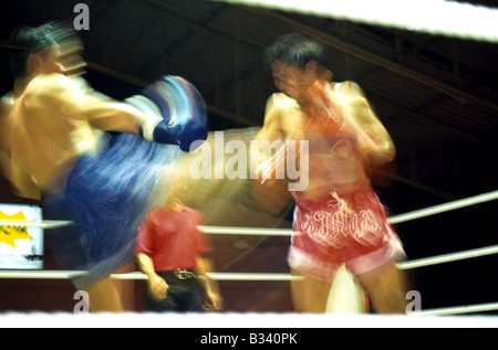 Thai Boxing à Patong sur l'île de Phuket en Thaïlande Banque D'Images