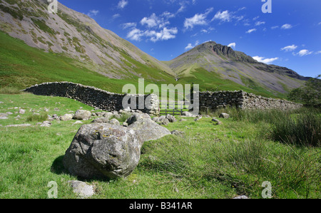 Avis d'une grande vallée de Wasdale Gable, Wasdale Head, Lake District, Cumbia. Banque D'Images