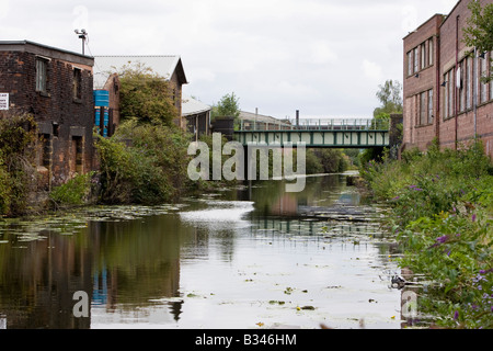 Sheffield et Tinsley canal apparaît dans le film The Full Monty Banque D'Images