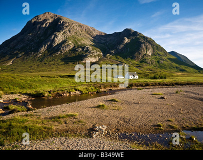 Lagangarbh Buachaille Etive Mor cottage ci-dessous Lochaber de Glen Coe en Écosse Banque D'Images