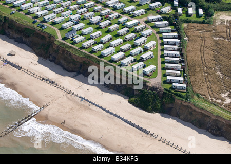 Vue aérienne de falaise camping site, Norfolk, Angleterre Banque D'Images