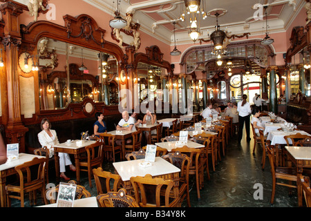 À l'intérieur de Café Majestic à Porto, Portugal Banque D'Images