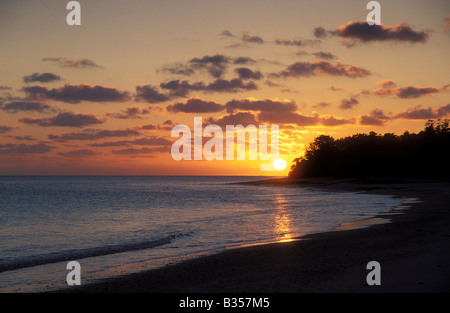 Coucher de soleil sur le lagon à l'atoll de Bikini Îles Marshall Micronésie Banque D'Images