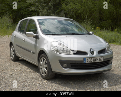 Renault Clio il badge Foto stock - Alamy