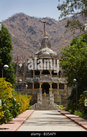 CHAUMUKHA MANDIR à RANAKPUR avec 1444 piliers est l'un des plus beaux temples Jains jamais construit près de RAJASTHAN INDE Sadri Banque D'Images