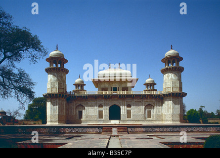 Tombe d'Itimad al-Dawla et Asmat Begum, Agra, Inde Banque D'Images