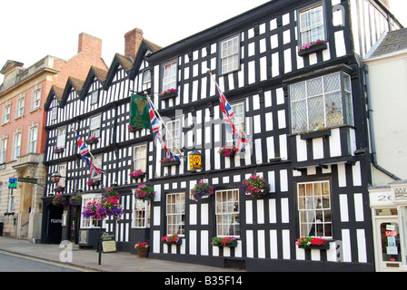 16e siècle les plumes Hotel, High Street, Ledbury, Herefordshire, Angleterre, Royaume-Uni Banque D'Images