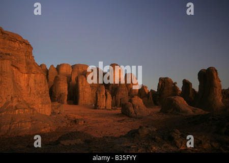 Camp à El Ghessour Tassili Ahaggar Sahara Algérie Banque D'Images