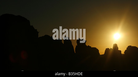 Coucher du soleil à El Ghessour Tassili Ahaggar Sahara Algérie Banque D'Images