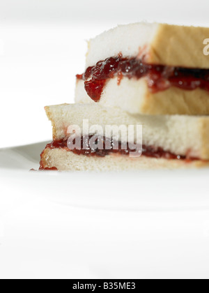 L'alimentation - Pain blanc sandwich Confiture Banque D'Images