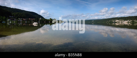 Lac de Joux, Vallée de Joux, Canton de Vaud, Suisse. Vue panoramique grand angle Banque D'Images