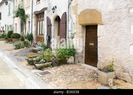 Petit village français dans la région du Périgord Banque D'Images