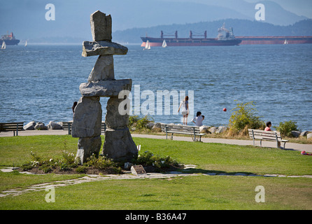 Inukshuk dans English Bay, Vancouver, British Columbia, Canada Banque D'Images