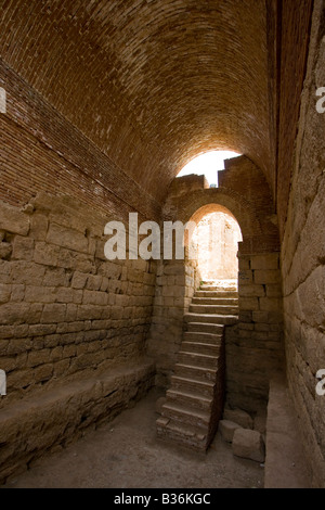 Grande chambre voûtés en briques à Takht e Soleiman en Iran Banque D'Images