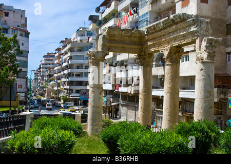 Tetraporticus colonnes romaines à Latakia Syrie Banque D'Images