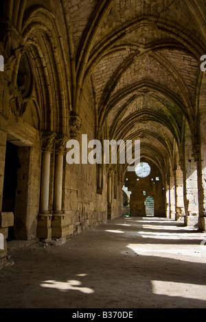 L'intérieur de couloir voûté Crak Des Chevaliers ou Al Hosn château des ...