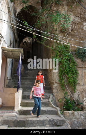 Les filles à l'intérieur syrien le château des Croisés à Tartous en Syrie Banque D'Images